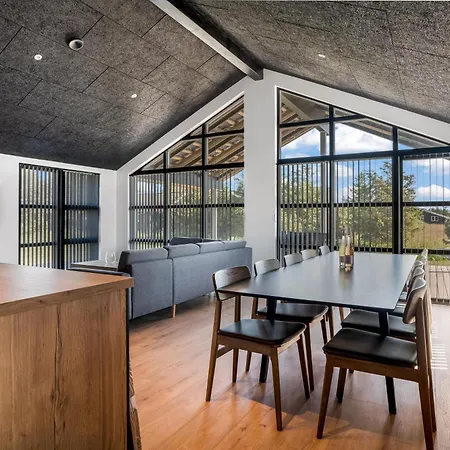 Alexandravej 25 לוקן