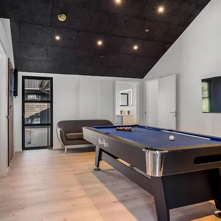 Alexandravej 25 *