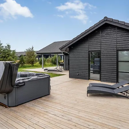 Newly Built Summer House On Alexandravej